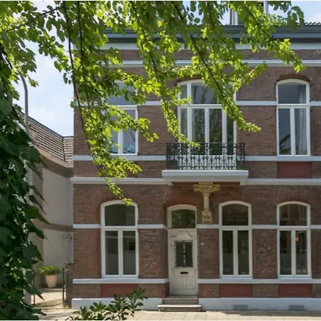 Maastricht- Top Location *